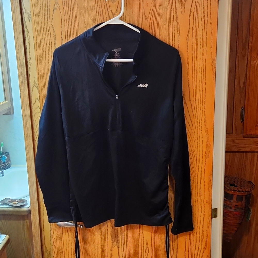 Long sleeve pullover shirt.  Xlg. But fits like a large